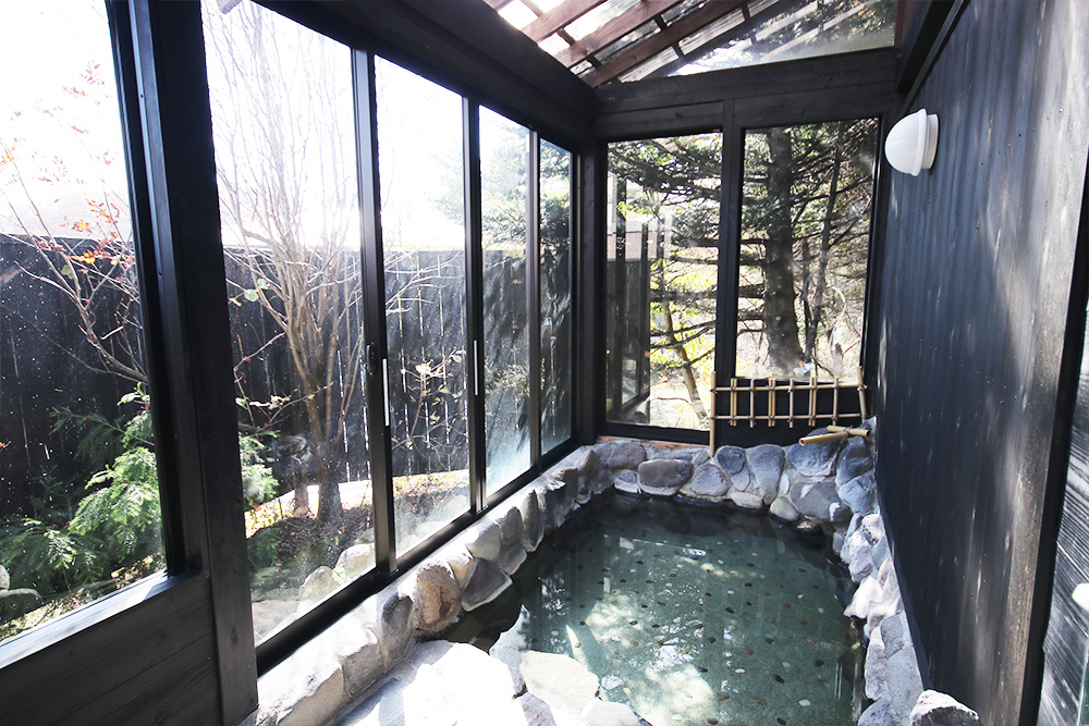 Private outdoor baths